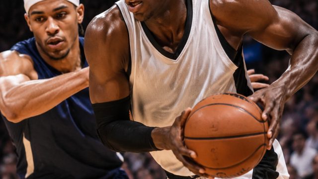 Web: San Antonio adds front-co